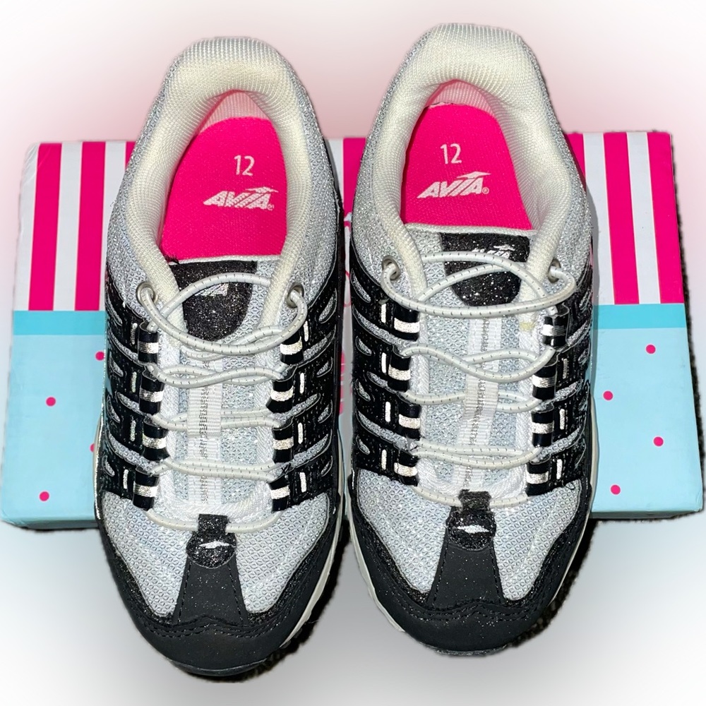 Avia Brand Girls size 12 Black/white/silver size 12 sneakers